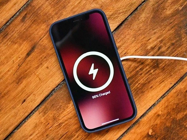 秀峰苹果手机维修分享iPhone 12可以随便充电吗 